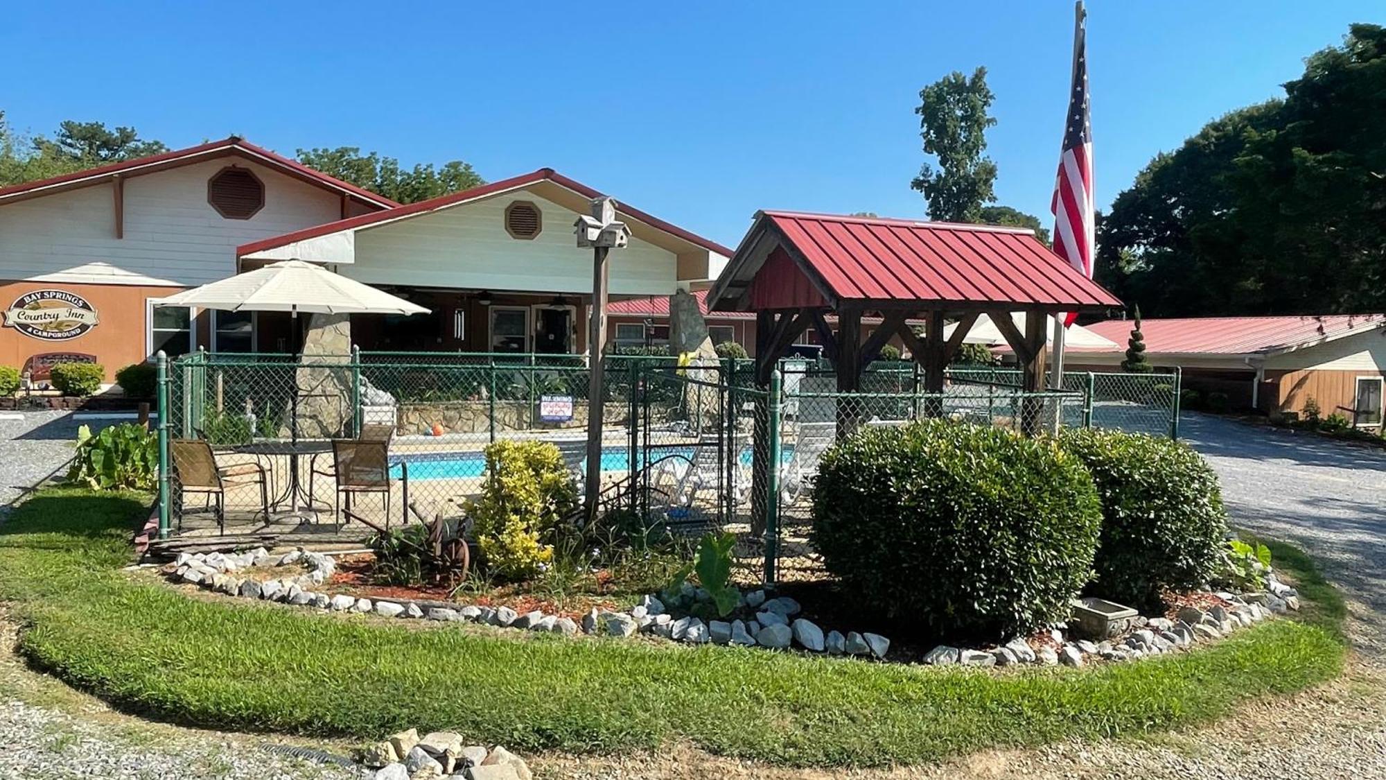Bay Springs Country Inn & Marina Centre Exteriör bild